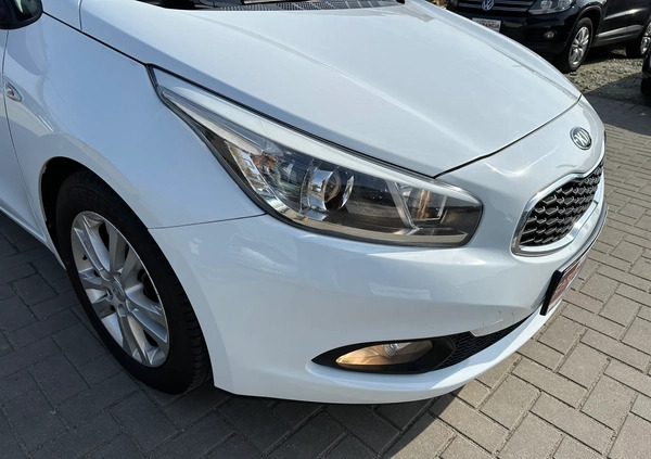 Kia Ceed cena 23900 przebieg: 216000, rok produkcji 2012 z Sianów małe 562